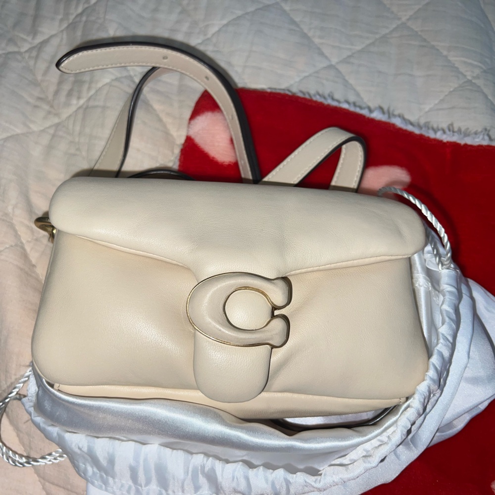 Pillow Tabby Shoulder Bag 20 beige